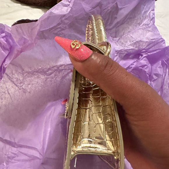 Authentic Chanel button added to micro crossbody bag - Picture 3 of 4